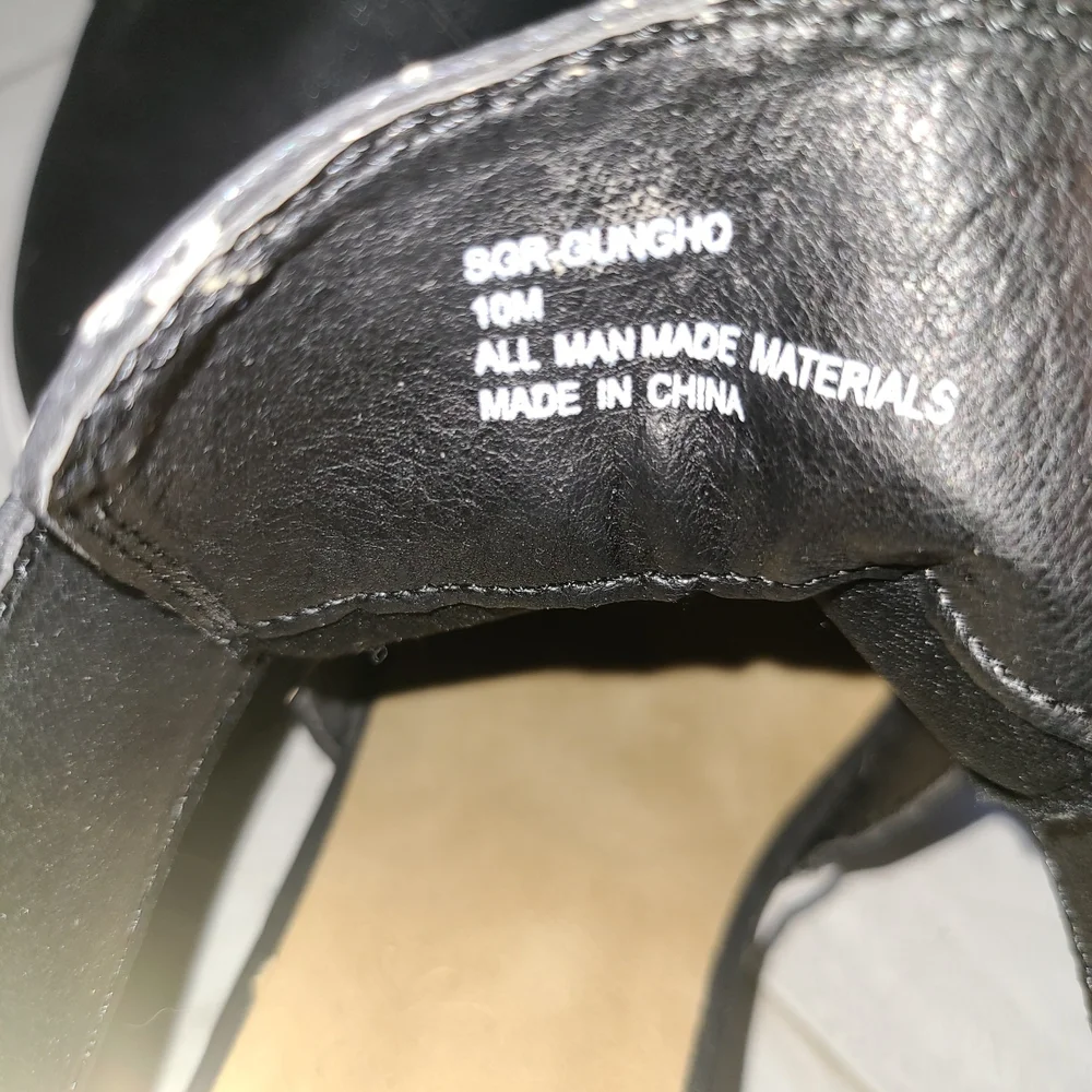 Sugar Size 10 M Black Faux Leather Wedge Sneakers - Picture 7 of 8